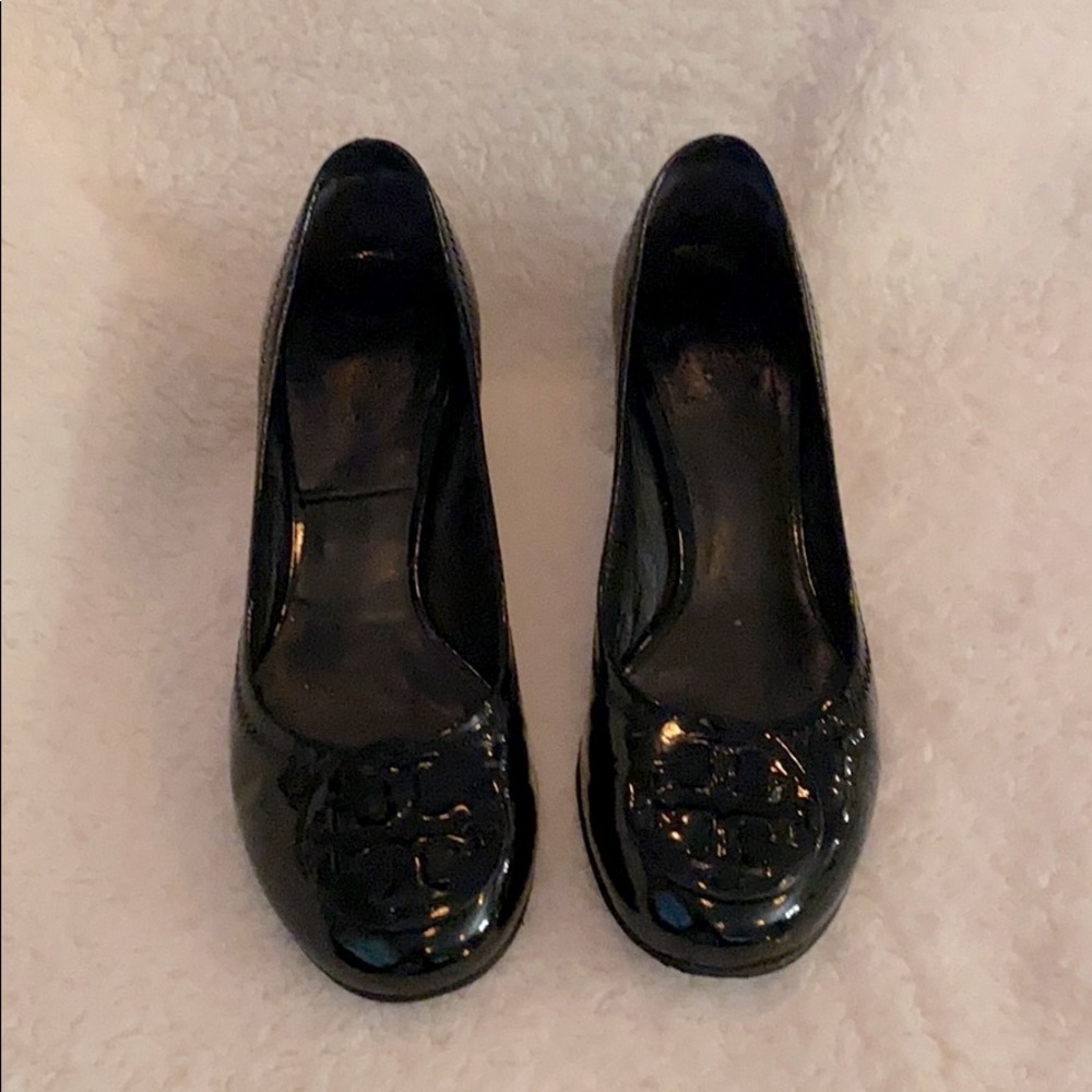 TORY BURCH Black “AMY” Pumped Heels...Sz 7